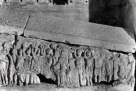 Moulage du bas-relief du sarcophage de l’évêque Agilbert, 1894.